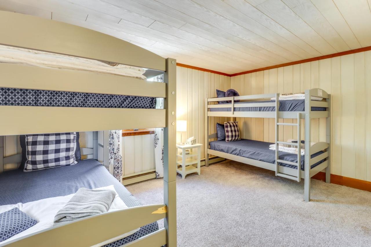 Lakefront Poconos Vacation Rental With Swim Dock! Long Pond Eksteriør billede