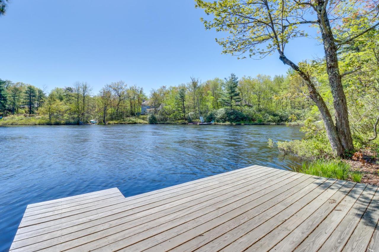 Lakefront Poconos Vacation Rental With Swim Dock! Long Pond Eksteriør billede