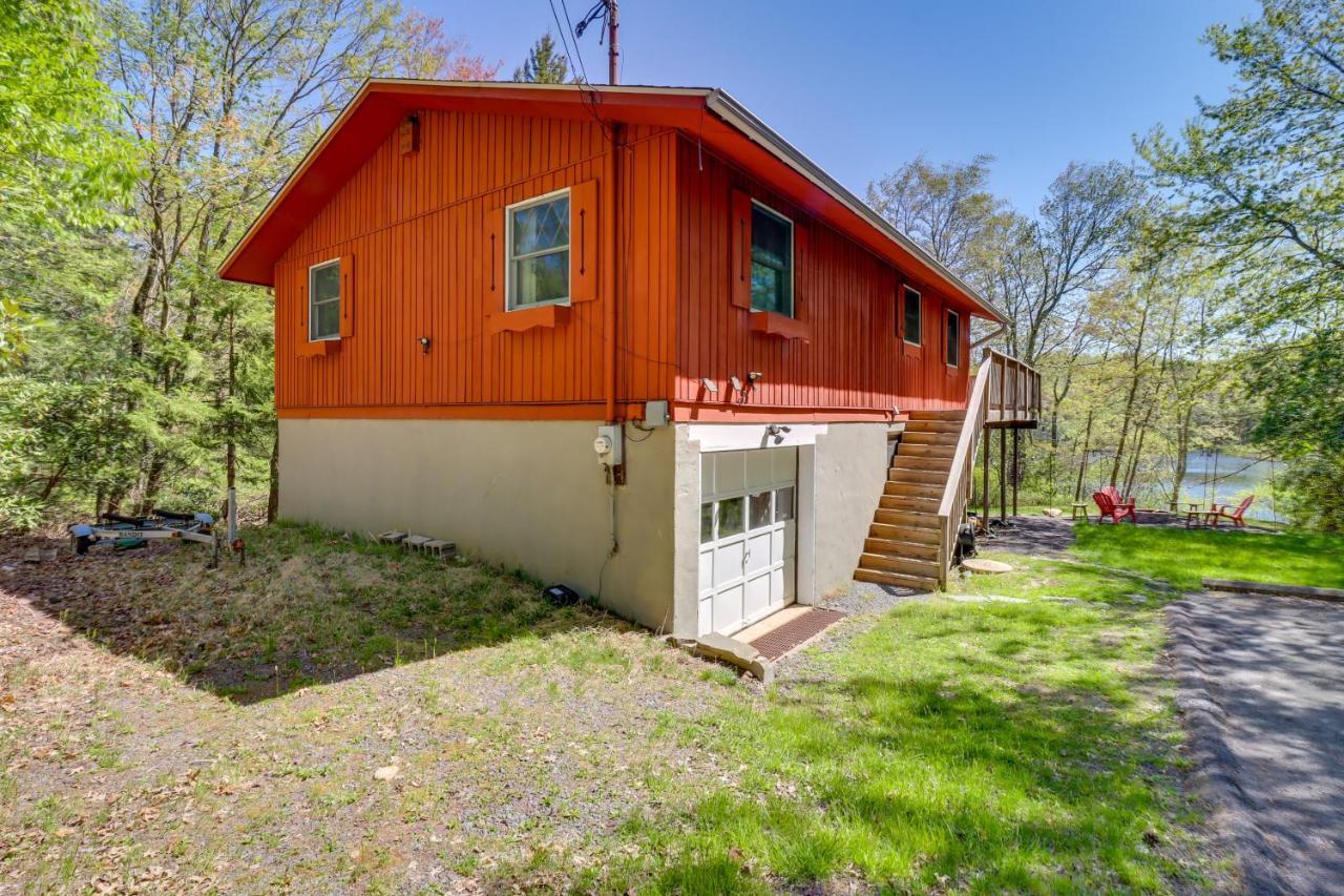 Lakefront Poconos Vacation Rental With Swim Dock! Long Pond Eksteriør billede